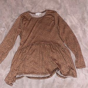 Cheetah print flowy gaze top.